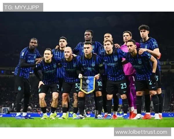 欧联杯精彩对决国米与多特蒙德战成平局神奇扑救引发全场热烈反响